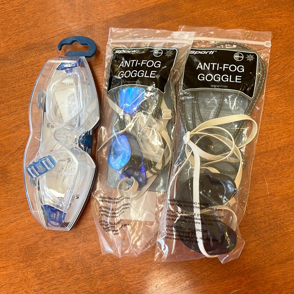 Swim goggles